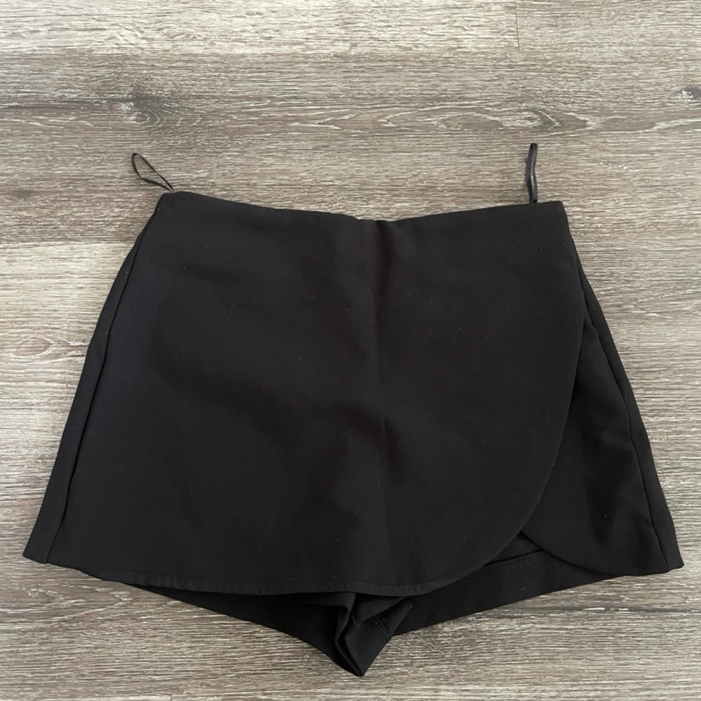 Zara black skort size XS